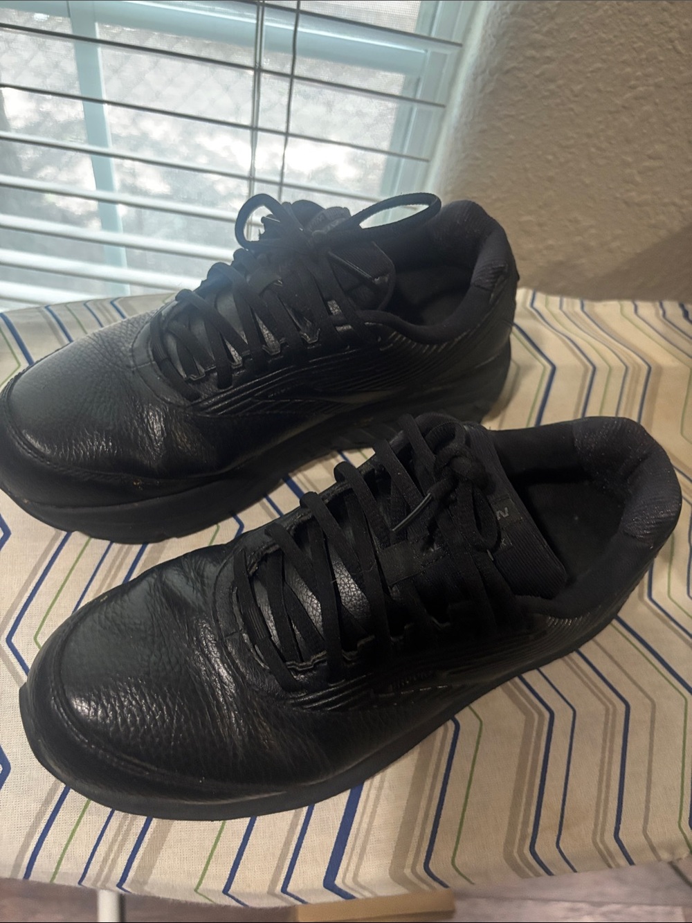 Brooks Women's Black Lace-Up Sneakers
